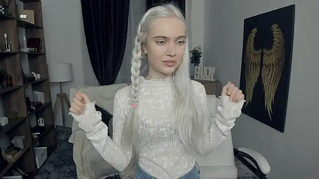 KristalCrowner online show from 02/12/26, 07:02