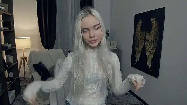 KristalCrowner online show from 02/07/26, 07:33