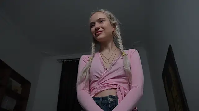 KristalCrowner online show from 03/29/26, 07:48