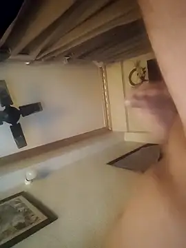 Snapshot of hardnhornybull chatting on 01/14/26, 09:29 hardnhornybull online show from 01/14/26, 09:29