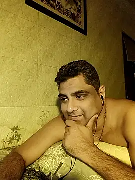 Snapshot of hardnhornybull chatting on 01/13/26, 09:52 hardnhornybull online show from 01/13/26, 09:52