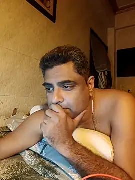 Snapshot of hardnhornybull chatting on 02/02/26, 07:35 hardnhornybull online show from 02/02/26, 07:35