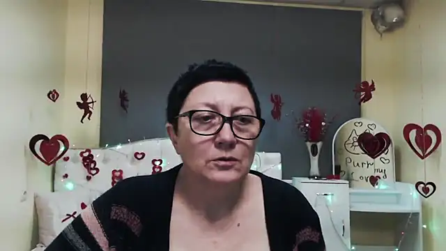 EmilyL0ve online show from 02/08/26, 05:43