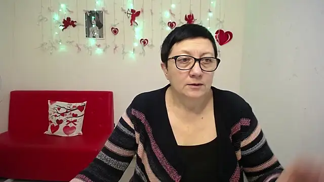 EmilyL0ve online show from 02/09/26, 06:28