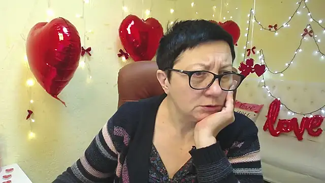 EmilyL0ve online show from 02/06/26, 09:00