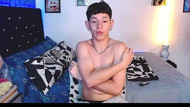 Snapshot of yorsamm_smit chatting on 02/12/26, 04:01 yorsamm smit online show from 02/12/26, 04:01