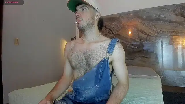 Snapshot of VelloTouch chatting on 02/08/26, 03:59 VelloTouch online show from 02/08/26, 03:59