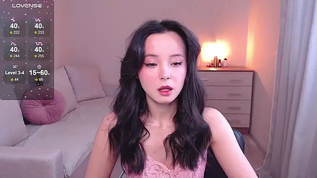 Snapshot of lia_hetty chatting on 02/14/25, 12:25 lia hetty online show from 02/14/25, 12:25