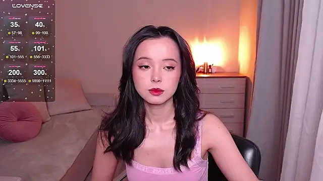 Snapshot of lia_hetty chatting on 12/29/24, 02:21 lia hetty online show from 12/29/24, 02:21