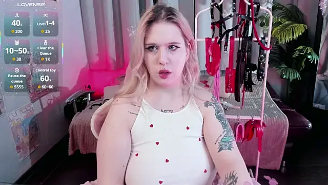  FrostLuna online show from 01/09/26, 05:36