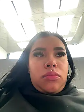 Liaevans   online show from 01/06/26, 06:56