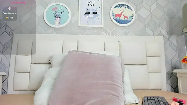 laura rouse7 online show from 02/10/26, 07:46