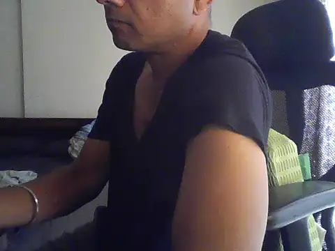 Snapshot of Moh-Moksha chatting on 02/18/26, 09:28 Moh-Moksha online show from 02/18/26, 09:28