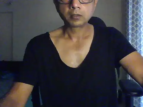 Snapshot of Moh-Moksha chatting on 01/17/26, 12:42 Moh-Moksha online show from 01/17/26, 12:42