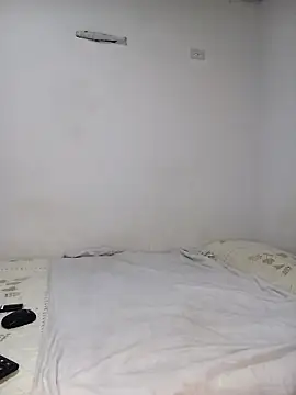 Snapshot of IIv0ryN0IIReX-XX chatting on 03/01/26, 01:33 IIv0ryN0IIReX-XX online show from 03/01/26, 01:33