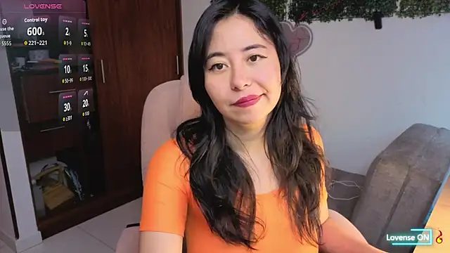 LolaOpalX online show from 05/05/26, 03:48