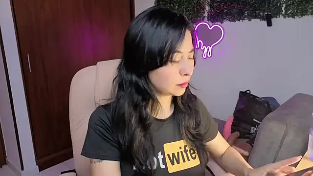 LolaOpalX online show from 04/13/26, 02:15