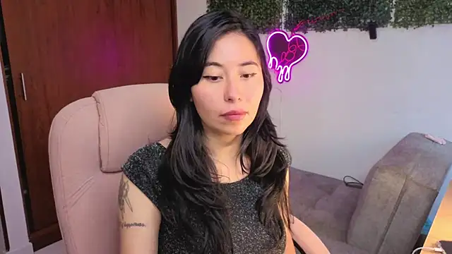 LolaOpalX online show from 05/08/26, 03:38