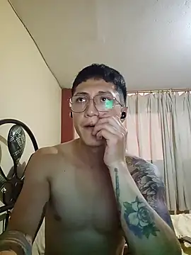 Xavlex0803 online show from 04/06/26, 11:17