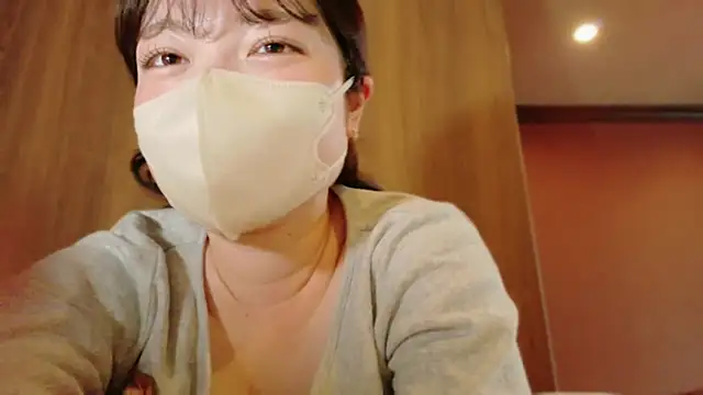   Yui  online show from 05/20/26, 07:49