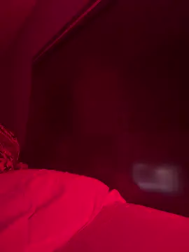 Snapshot of cloudyplay661 chatting on 04/03/26, 10:05 cloudyplay661 online show from 04/03/26, 10:05