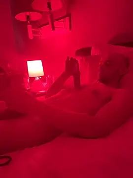 Snapshot of cloudyplay661 chatting on 02/08/26, 04:37 cloudyplay661 online show from 02/08/26, 04:37