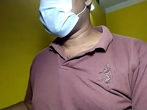 Snapshot of Lucky___05 chatting on 02/17/26, 06:11 Lucky 05 online show from 02/17/26, 06:11