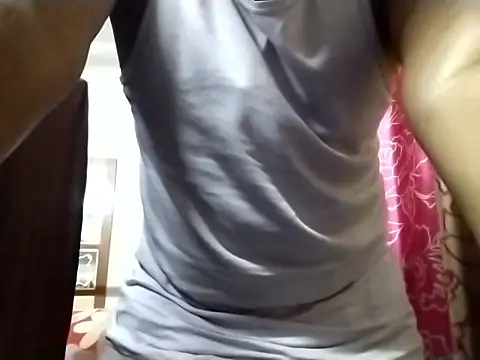 Snapshot of Lucky___05 chatting on 01/06/26, 05:17 Lucky 05 online show from 01/06/26, 05:17