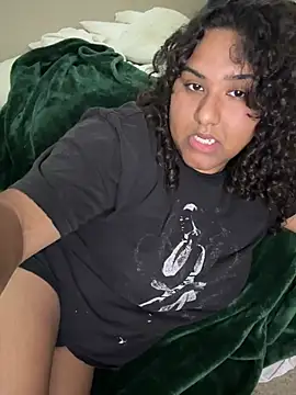Angeliccreamyrican online show from 04/21/26, 10:16