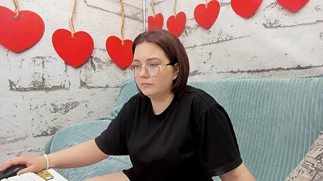 Sweetie Rozzy online show from 05/02/26, 01:33