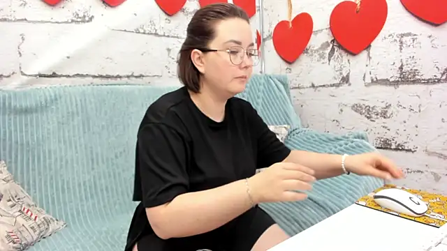 Sweetie Rozzy online show from 05/13/26, 01:23