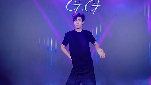 GG-boy002 online show from 01/13/26, 02:04