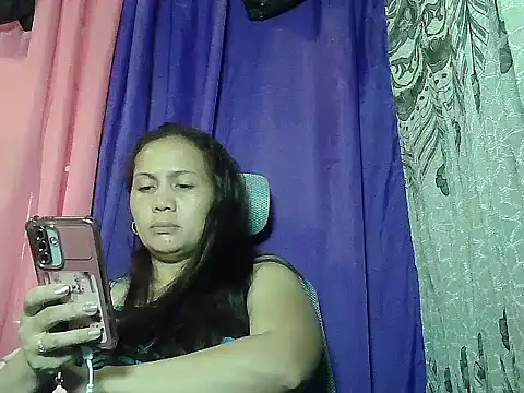 Snapshot of prettymomma24xx chatting on 07/01/26, 12:55 prettymomma24xx online show from 07/01/26, 12:55