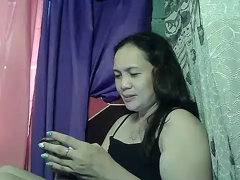 Snapshot of prettymomma24xx chatting on 05/30/26, 02:07 prettymomma24xx online show from 05/30/26, 02:07