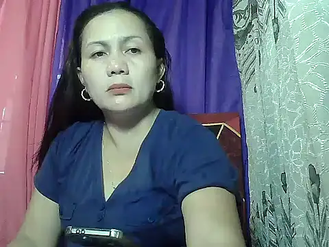 Snapshot of prettymomma24xx chatting on 06/04/26, 02:38 prettymomma24xx online show from 06/04/26, 02:38