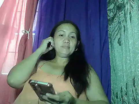 Snapshot of prettymomma24xx chatting on 06/28/26, 02:29 prettymomma24xx online show from 06/28/26, 02:29