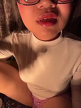 Bong lovelyy online show from 01/10/26, 02:34