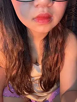 Bong lovelyy online show from 01/19/26, 03:16