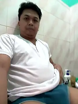 uyyumm online show from 01/10/26, 01:45