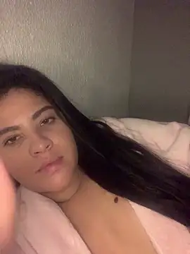 Snapshot of kahraujo chatting on 03/25/26, 04:45 kahraujo online show from 03/25/26, 04:45