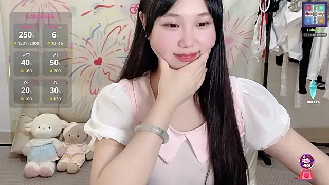 xiaoguai99 online show from 06/27/26, 08:42