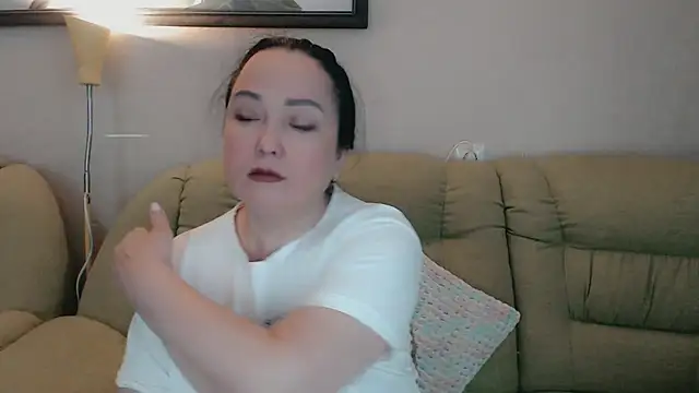 Snapshot of infinity_loveliness chatting on 12/19/25, 07:11 infinity loveliness online show from 12/19/25, 07:11