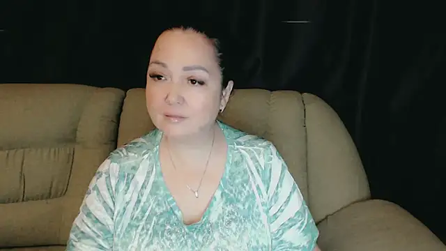 Snapshot of infinity_loveliness chatting on 12/04/25, 01:43 infinity loveliness online show from 12/04/25, 01:43