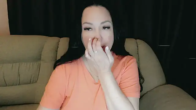 Snapshot of infinity_loveliness chatting on 11/26/25, 08:03 infinity loveliness online show from 11/26/25, 08:03