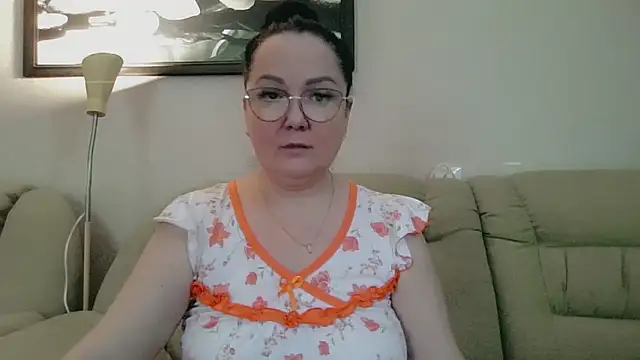 infinity loveliness online show from 04/10/26, 06:42