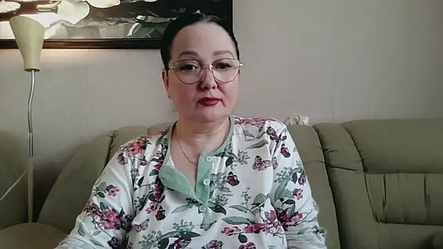 infinity loveliness online show from 04/15/26, 12:21