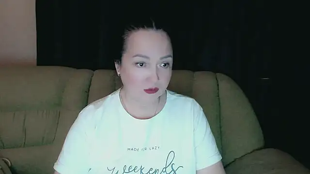 Snapshot of infinity_loveliness chatting on 12/21/25, 10:06 infinity loveliness online show from 12/21/25, 10:06