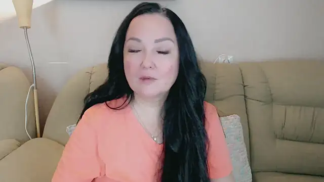 Snapshot of infinity_loveliness chatting on 11/11/25, 07:58 infinity loveliness online show from 11/11/25, 07:58