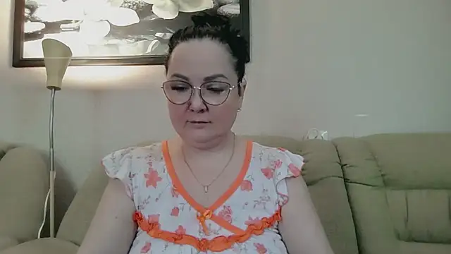 infinity loveliness online show from 04/11/26, 07:16