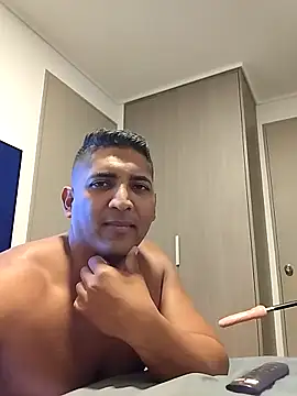Snapshot of xxxch3o chatting on 05/09/26, 04:05 xxxch3o online show from 05/09/26, 04:05